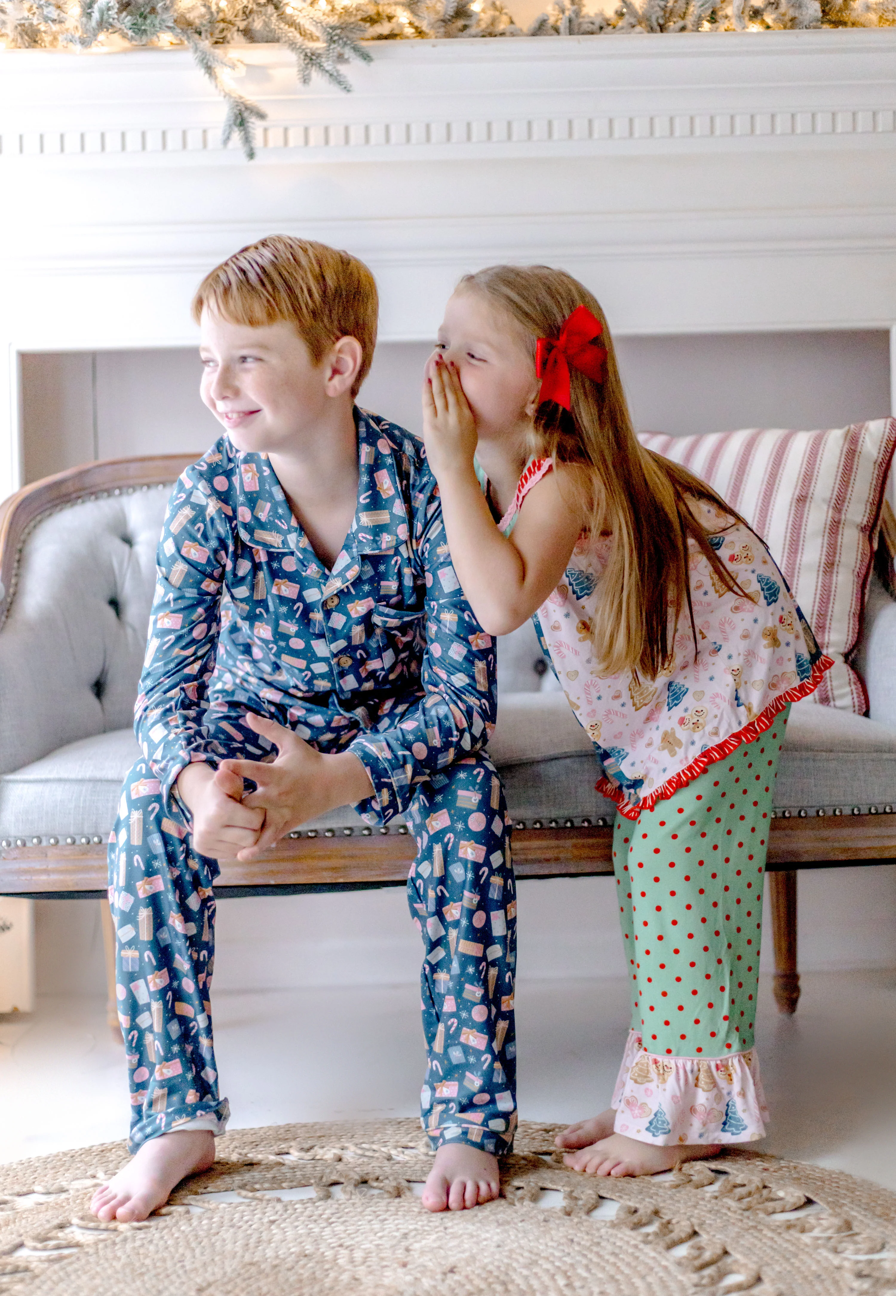 Boy's Santa's Surprise Stash Lounge Set - Image 7