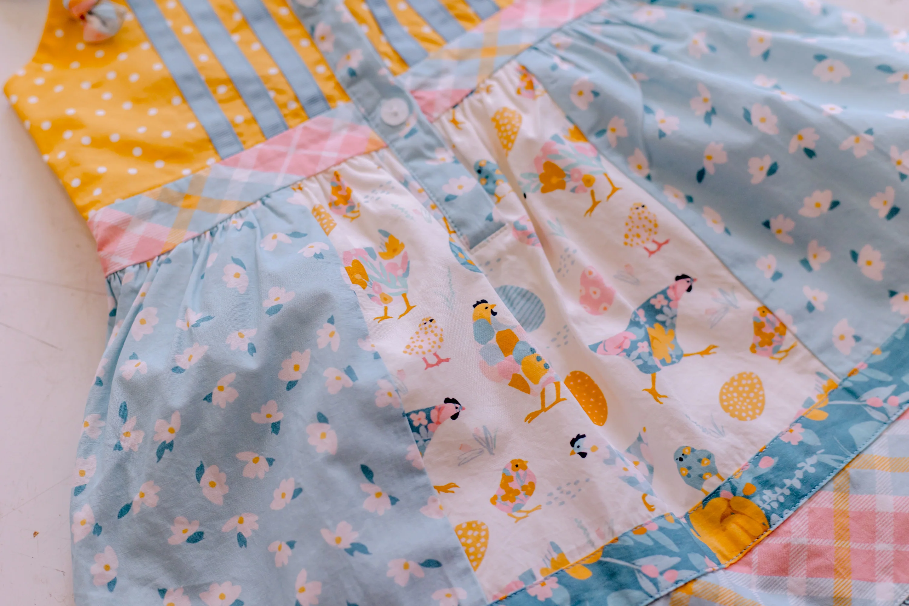 Feathered Fancy Dress - Image 10