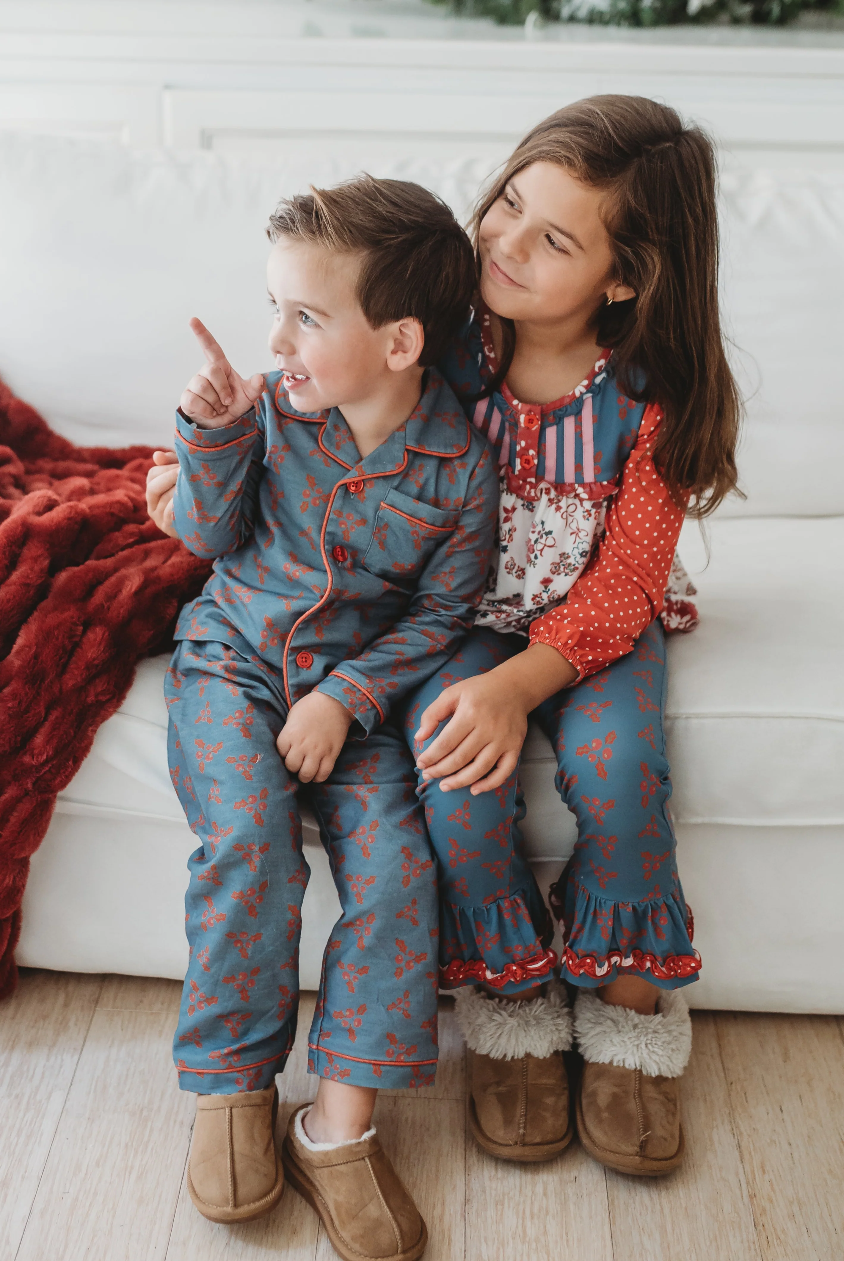 Tinselberry Lane Lounge Set - Image 11