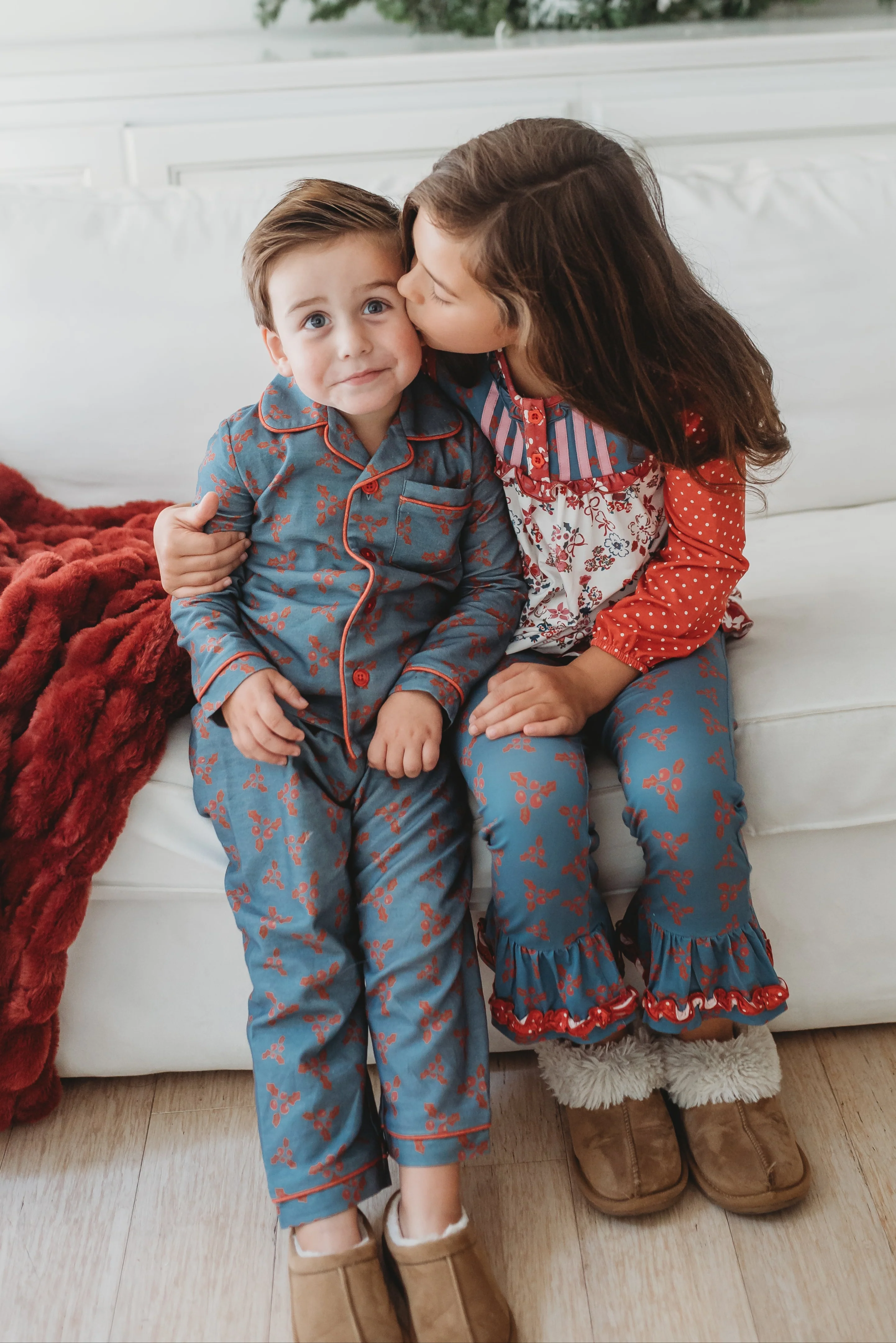 Tinselberry Lane Lounge Set - Image 13