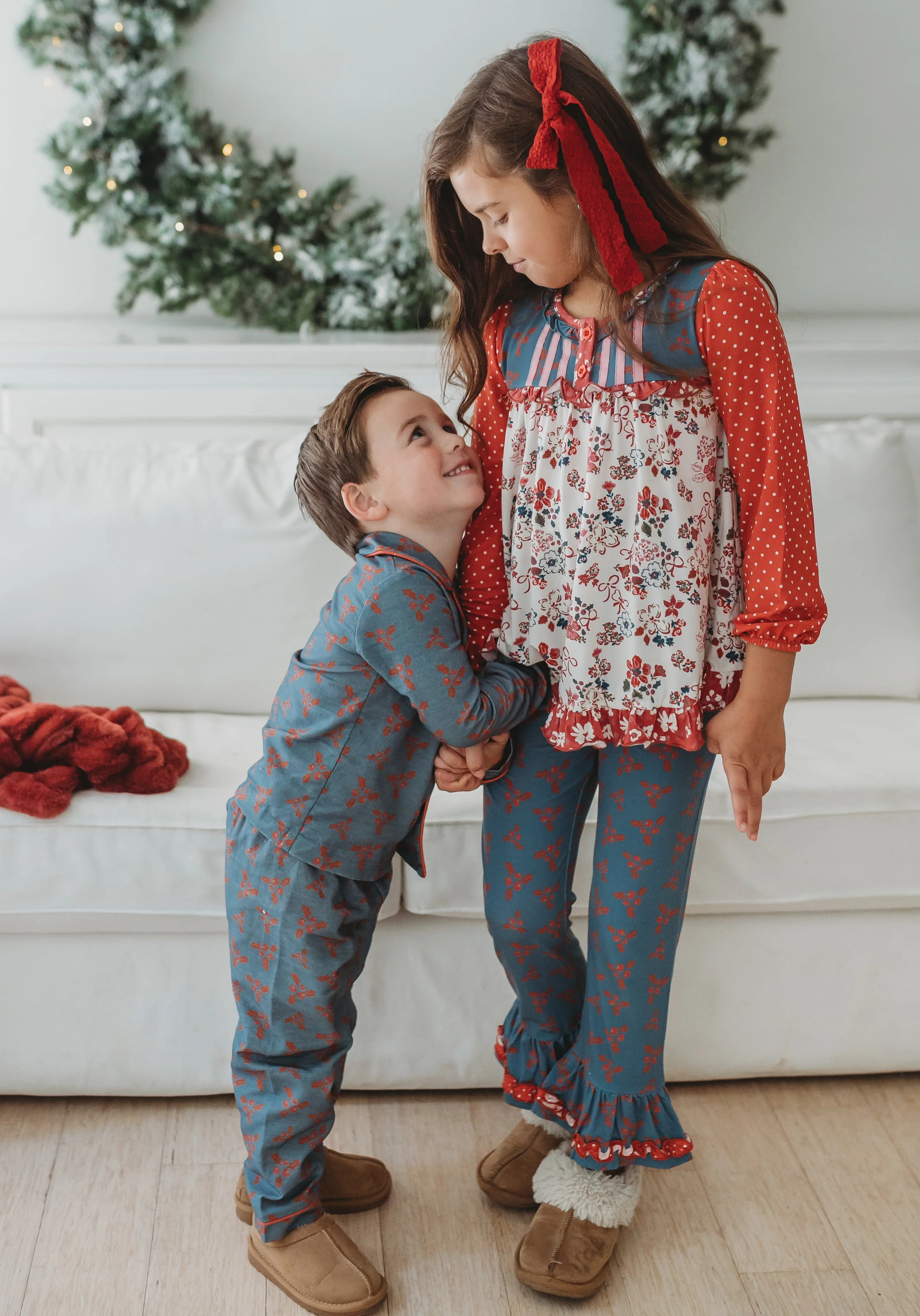 Tinselberry Lane Lounge Set - Image 3